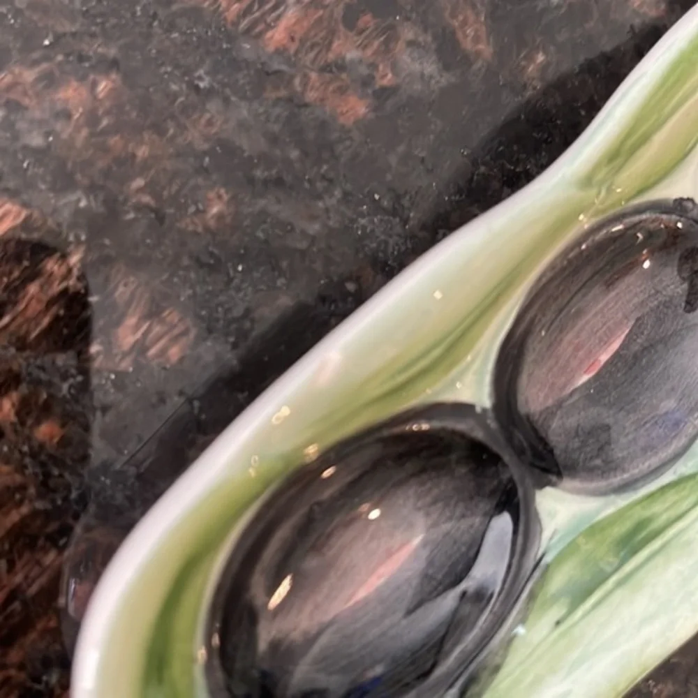 2 olive stoneware boats Made in Italy